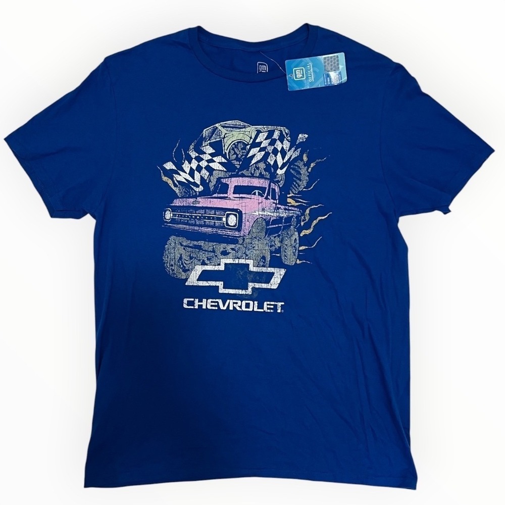 GM Chevrolet Mens Blue Graphic T-Shirt Pink Truck Racing Flags Size Large NWT